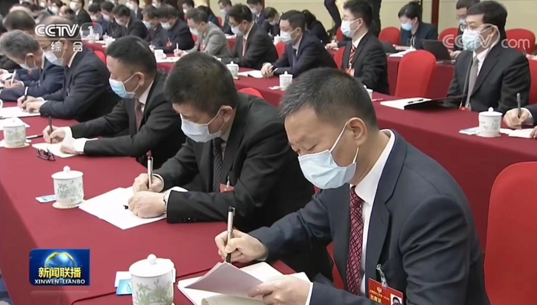 四川新闻联播｜费功全委员：肩负社会责任 促进共同富裕